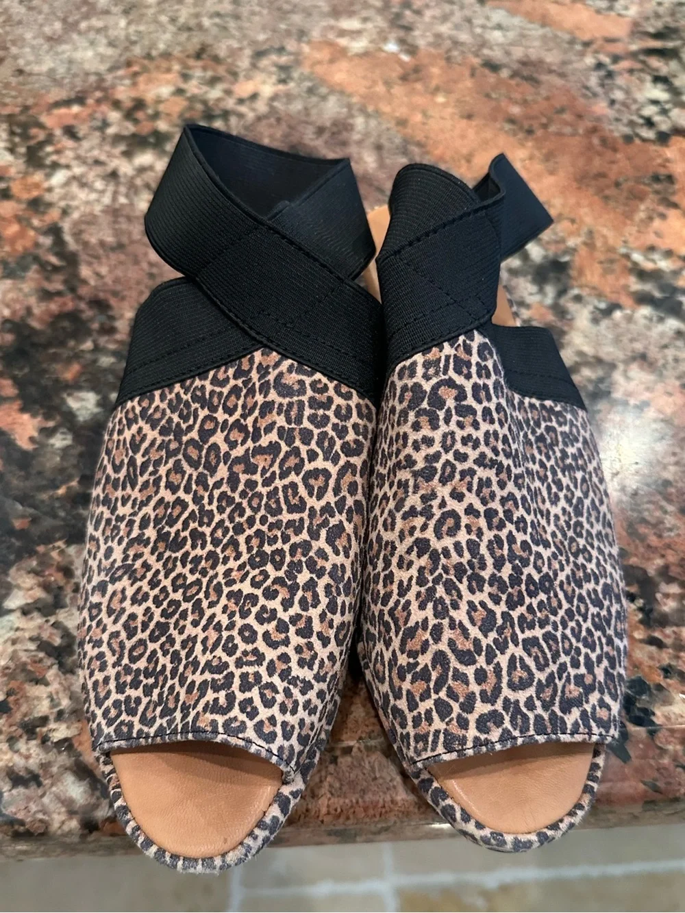 Gentle Souls Lily Leopard Print X-Cross Elastic Wedge Sandals Women’s 7.5